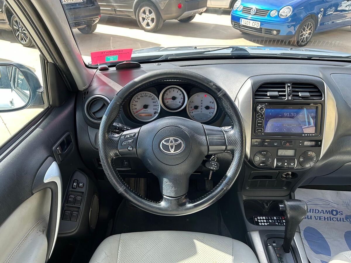 TOYOTA RAV 4 LUXURY 2.0 VVTI AUTO 4X4 SPANISH LHD IN SPAIN 103000 MILES 2005